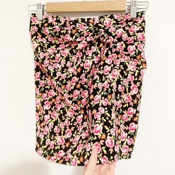 ZARA Pink Rose Print Ruched Mini Skirt - Picture 3 of 4